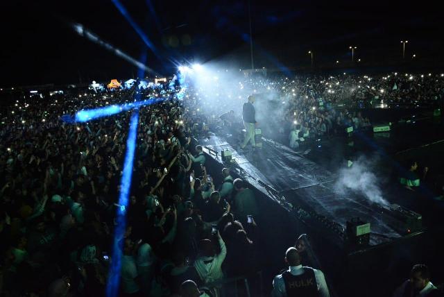 مارسيلو والعسيلي يشعلان الجزء الأول من حفل الأكاديمية البحرية 