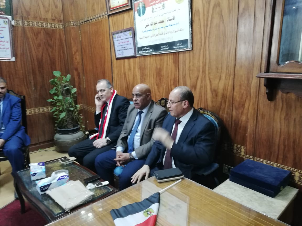 مدير تعليم الجيزة يشارك في مؤتمر المعلمين الداعم للتعديلات الدستورية بحضور 10 آلاف معلم.. صور