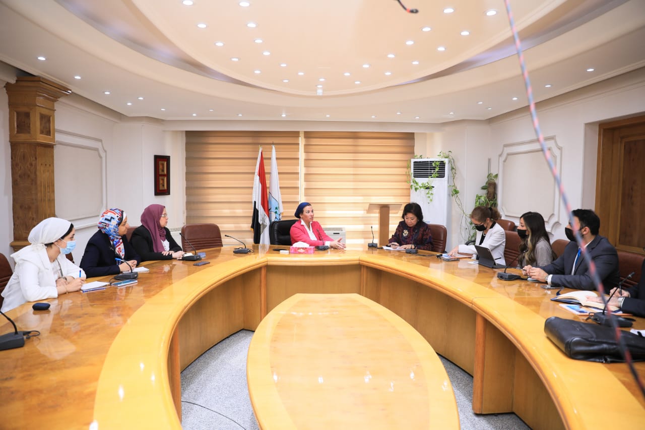 وزيرة البيئة تبحث مع البنك الدولي آليات التعاون لدعم أجندة مؤتمر المناخ