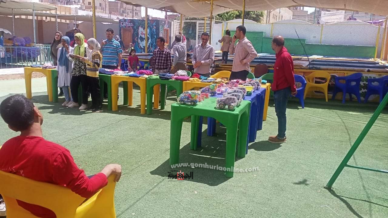 الشباب بالمنيا تطلق مبادرة يوم الخير لتوزيع الملابس بمراكز الشباب