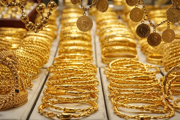 سعر الذهب اليوم 6 أبريل 2026 في مصر.. عيار 21 يسجل 7150 جنيهًا 