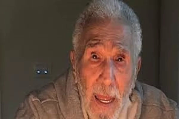 نجل عبدالرحمن أبو زهرة يكشف آخر تطورات الحالة الصحية لوالده 