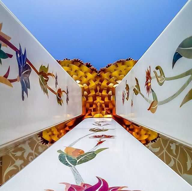جامع الشيخ زايد الكبير .. عبقرية التصميم وفخامة البناء