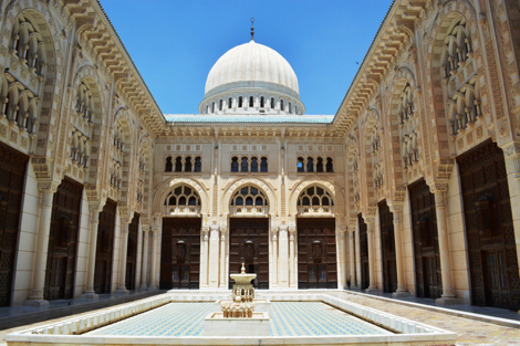 جامع الشيخ زايد الكبير .. عبقرية التصميم وفخامة البناء