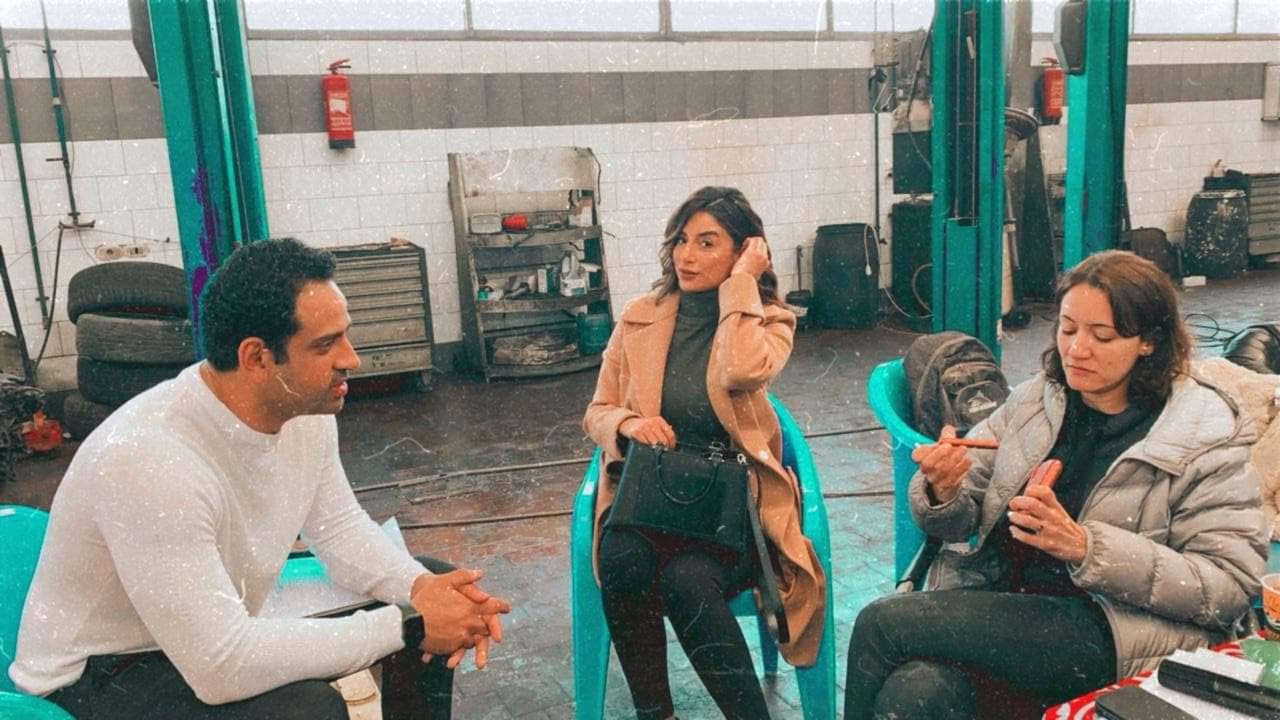 جوري بكر ترفع شعار 