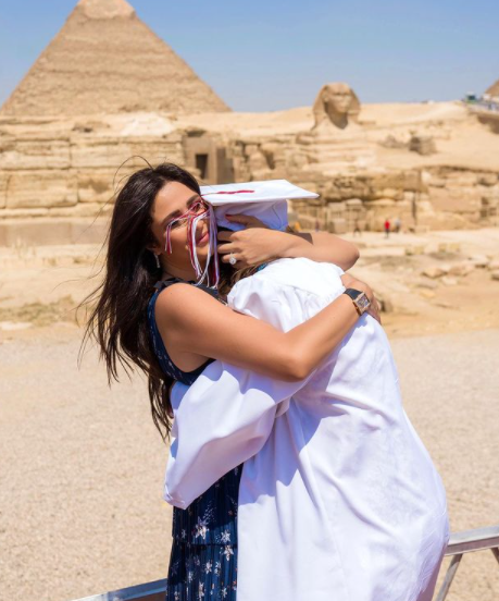 ياسمين عبد العزيز عن ابنتها