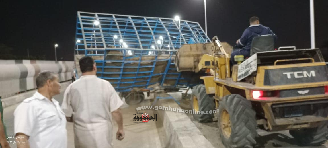 إنقلاب سيارة محملة باسطوانات غاز البوتجاز على كوبري جيهان بقويسنا