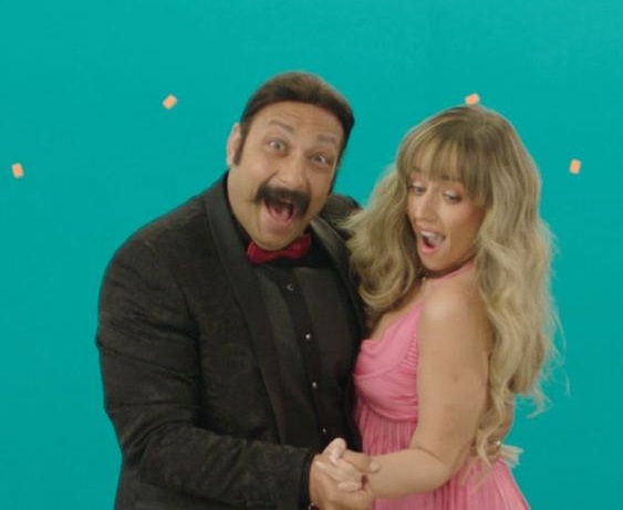 محمد ثروت وهنا الزاهد 