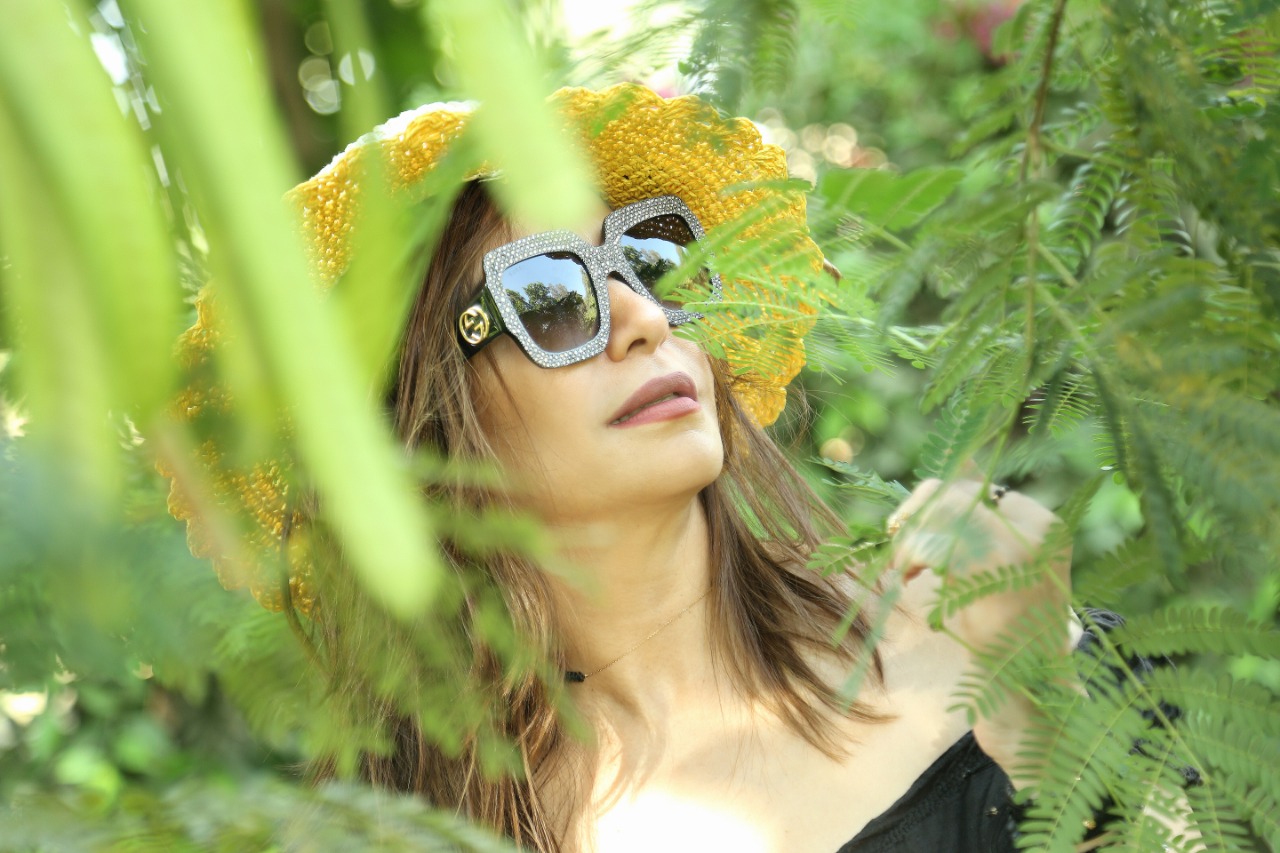 جيهان قمري تحتفل بعيد ميلادها بجلسة تصوير