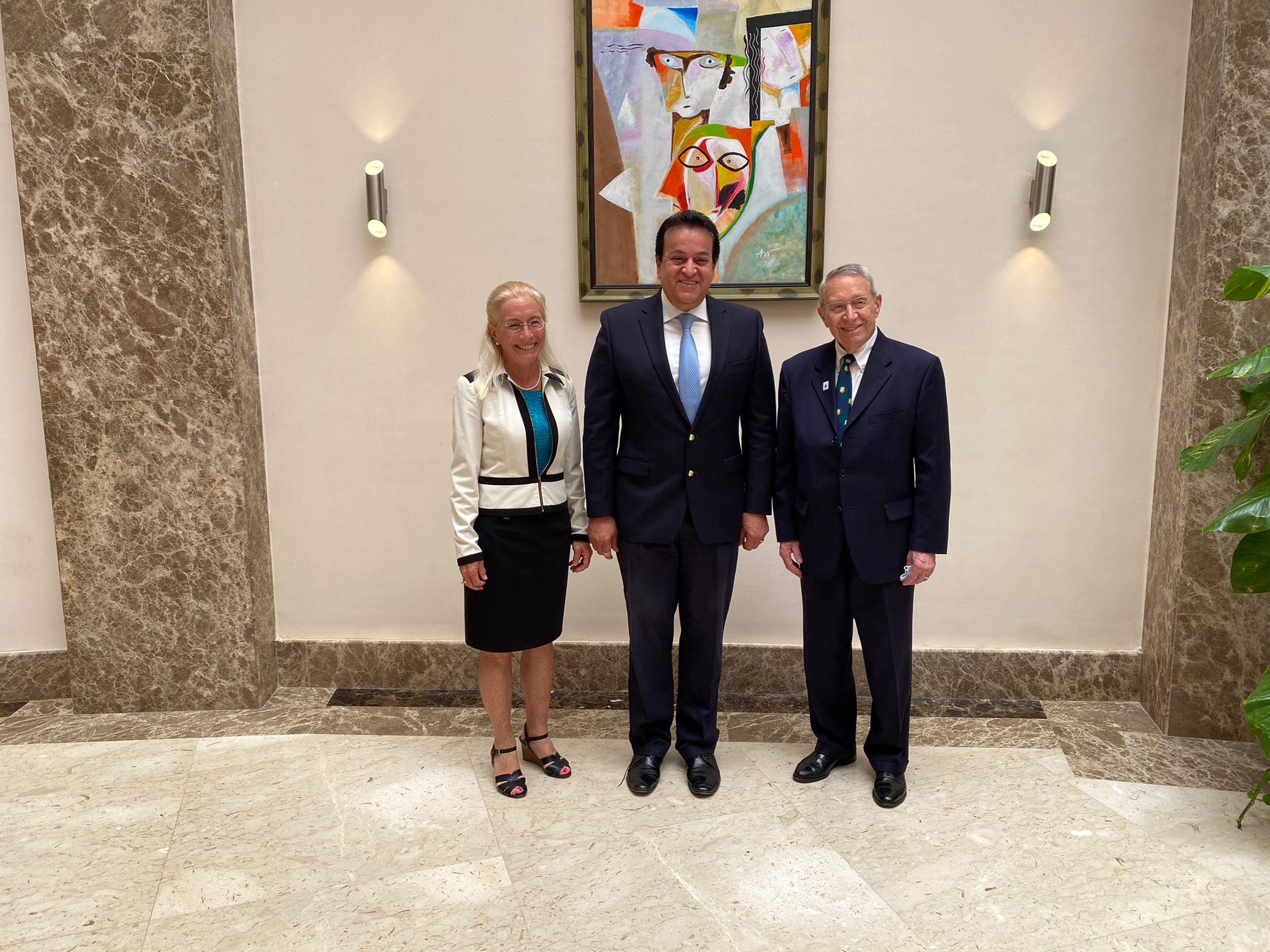 وزير التعليم العالى يبحث إنشاء فرع لجامعة نيوجيرسى سيتى الأمريكية بالعاصمة الإدارية الجديدة