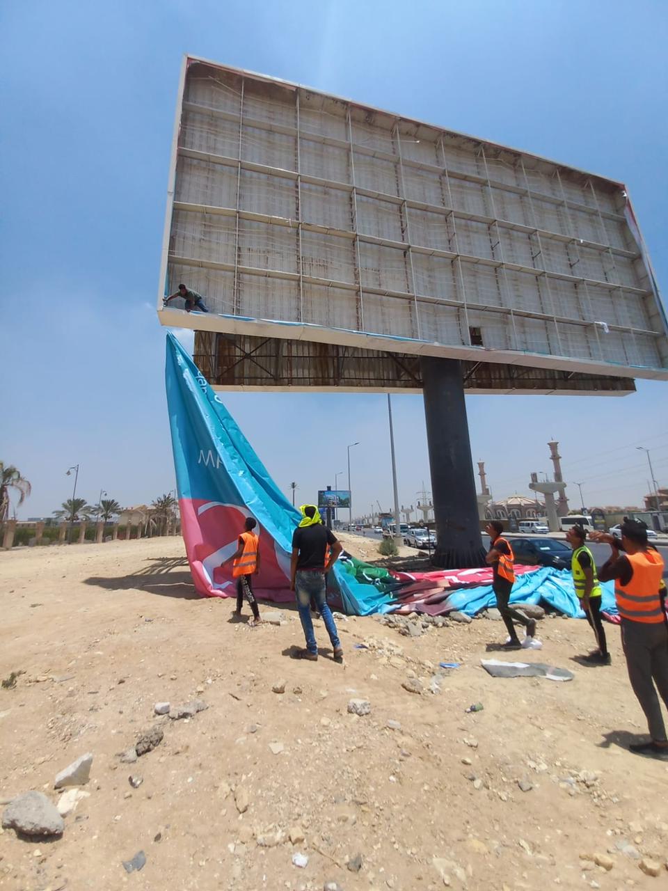  الإسكان: حملات بـ 6 أكتوبر والشروق والنوبارية ودمياط الجديدة  لإزالة التعديات .. صور