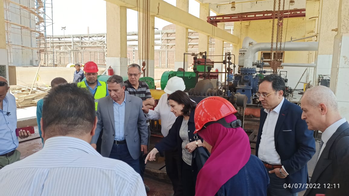 البيئة: زيارة تفتيشية لمراجعة إجراءات إزالة مسببات شكوى انبعاث روائح بترولية