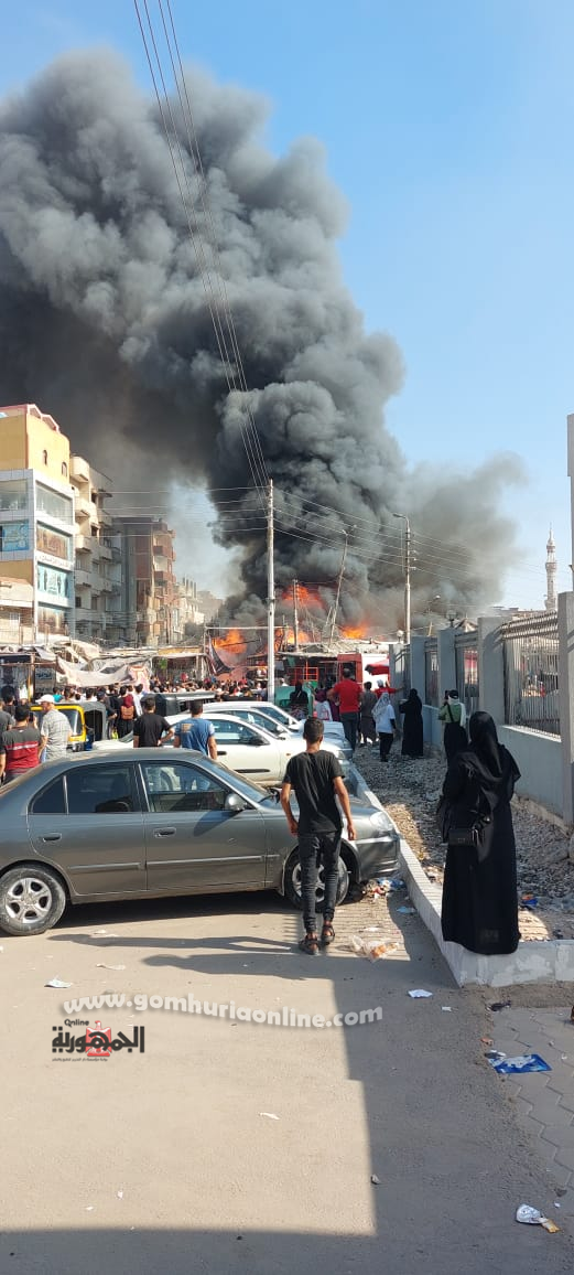 حريق هائل بالسوق التجاري في القنطرة غرب بالإسماعيلية..صور