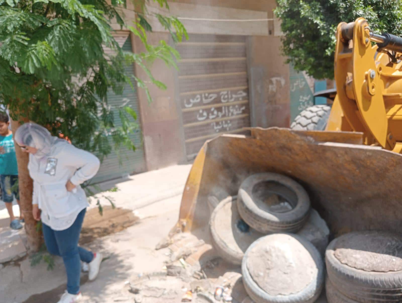 مرافق الدقهلية تشن حملة مكبرة لازالة التعديات بنطاق حى شرق المنصورة