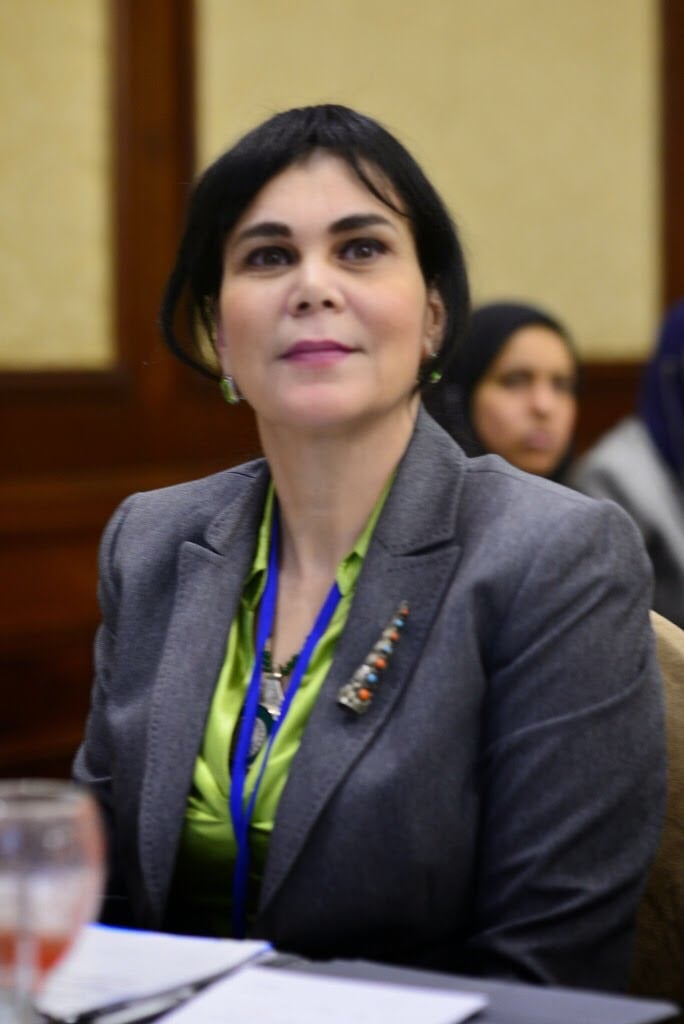 د.عزة كامل