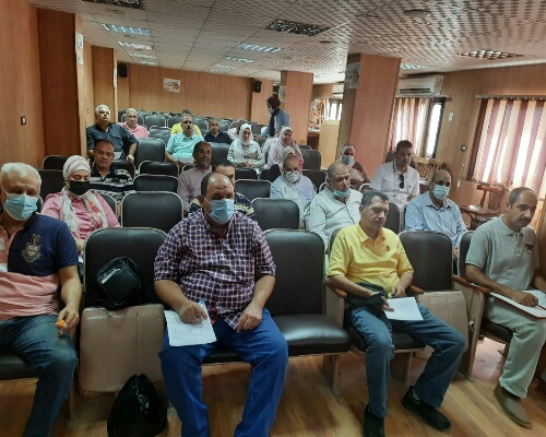 وكيل وزارة الشباب والرياضة بالقليوبية يجتمع مع مديري الادارات بالمحافظة