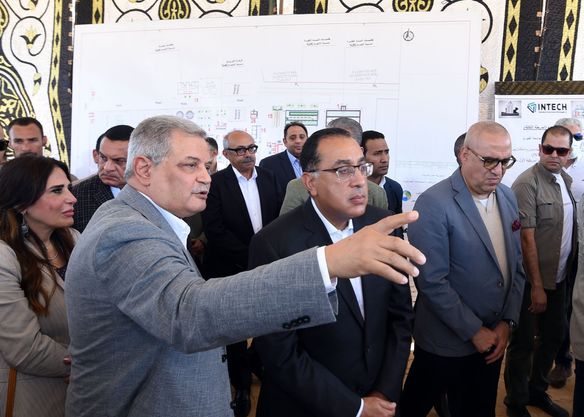 رئيس الوزراء يتفقد أعمال توسعات محطة تنقية مياه الشرب بقرية العزب