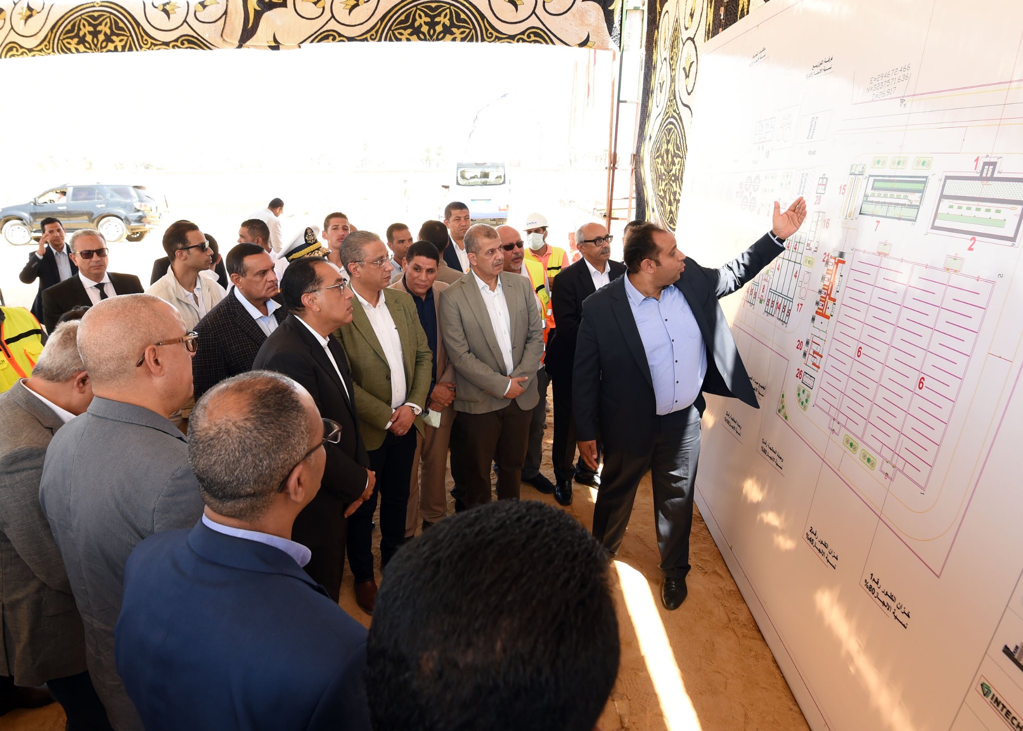 رئيس الوزراء يتفقد أعمال توسعات محطة تنقية مياه الشرب بقرية العزب