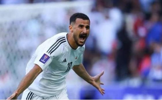  أيمن حسين مهاجم منتخب العراق 