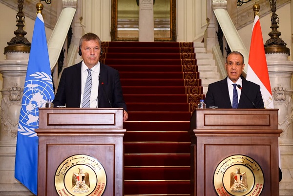 وزير الخارجية ومفوض أونروا 
