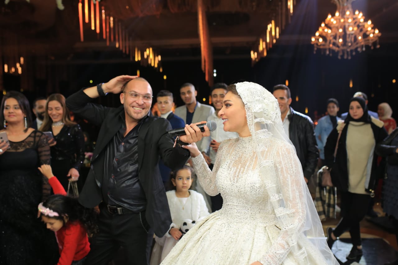 محمد نور ومصطفي حجاج ورامي جمال يشعلون حفل زفاف أحمد الشيخ.. صور