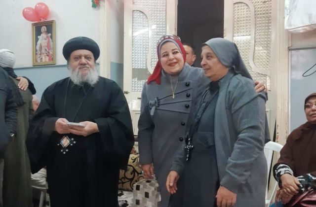 وفود المصرى الديمقراطى الاجتماعى تزور كنائس أسيوط للتهنئة بعيد الميلاد.. بالصور