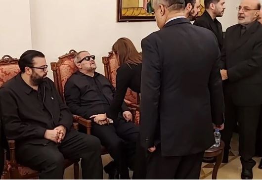 صور متداولة لـ حالة جورج وسوف فى عزاء نجله الاكبر
