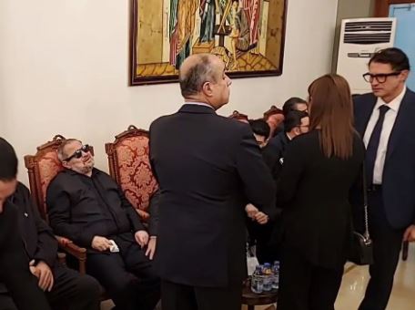 صور متداولة لـ حالة جورج وسوف فى عزاء نجله الاكبر
