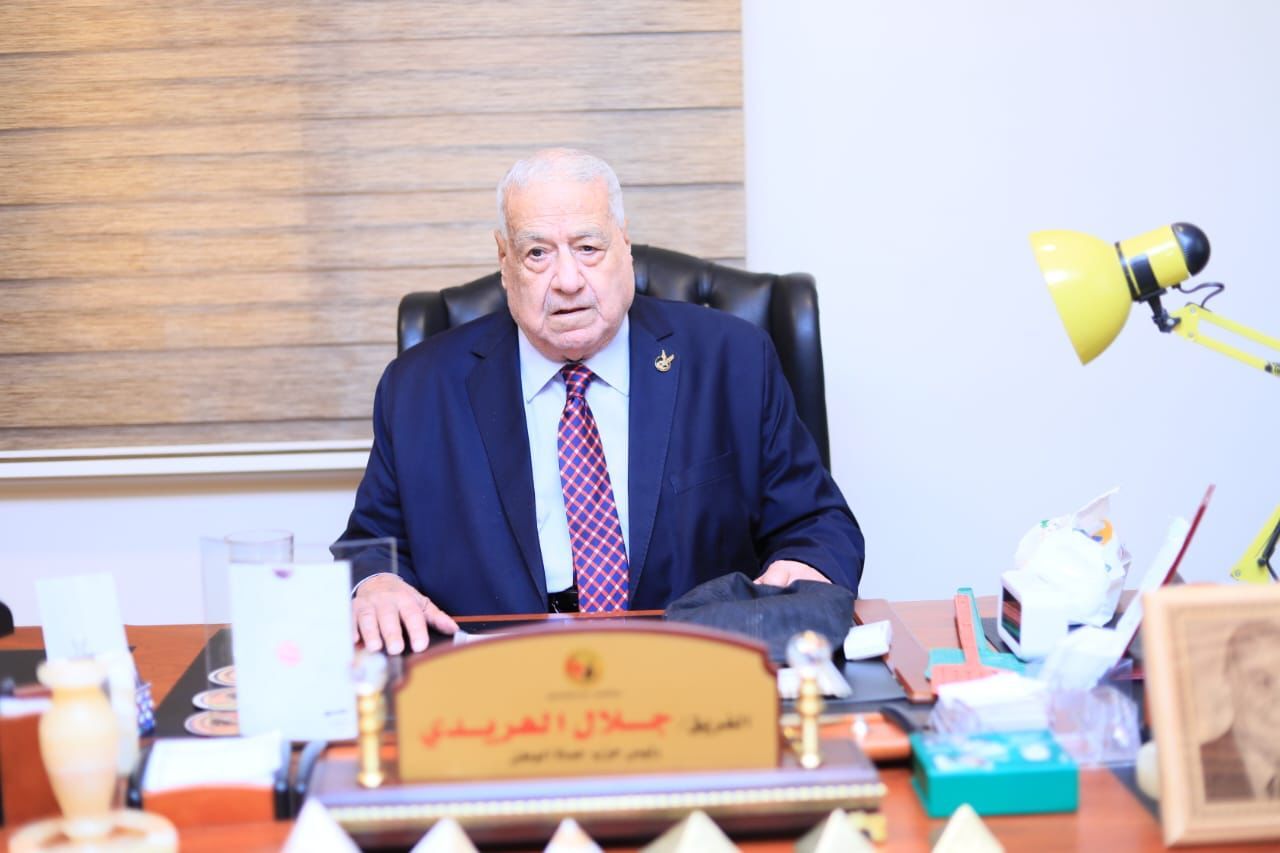 الفريق فخرى جلال الهريدى