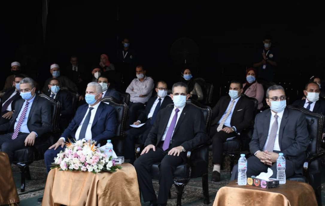 محافظ الغربية يعلن عن بدلال احتفالات  بالعيد القومي الـ 222 ويفتتح  معرض المنتجات المحلية 