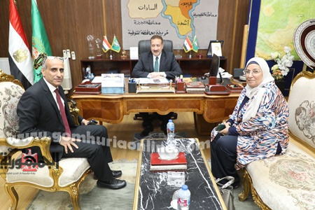 محافظ المنوفية يكرم وكيل وزارة الكهرباء السابق ويستقبل الجديد