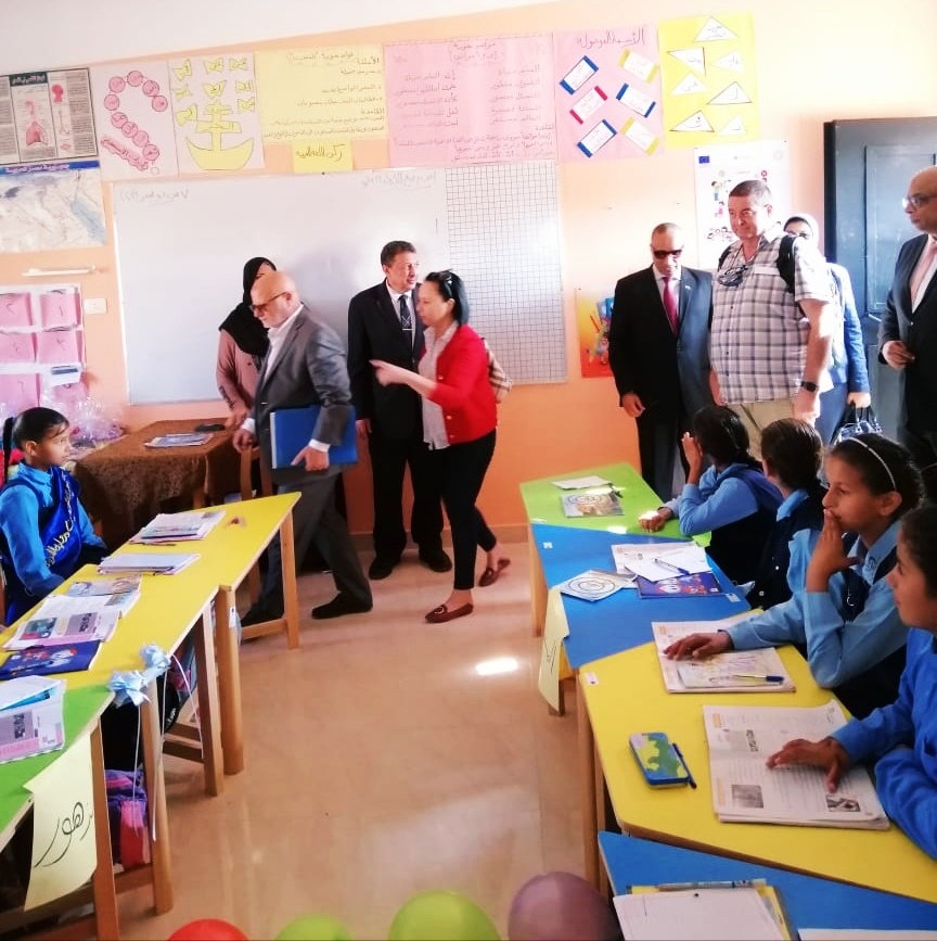 وفد الأتحاد الأوروبي واليونيسيف فى زيارة مدرسة الصحفاق ببرج العرب
