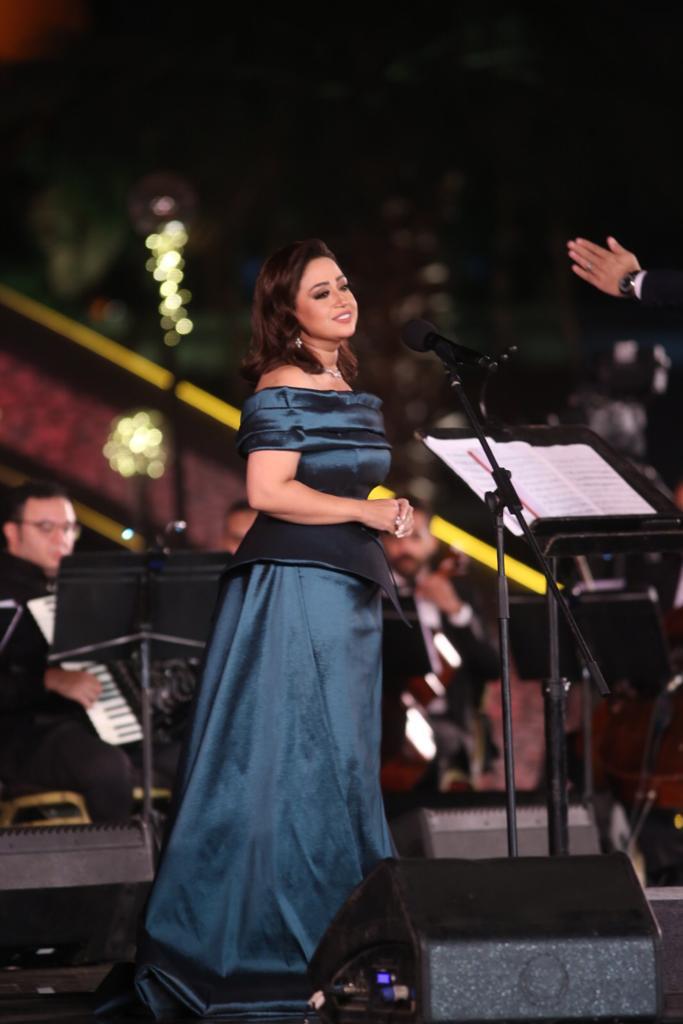 خالد سليم يحتفل بعيد ميلاده مع الجمهور.. وفرح الموجي تلفت الانظار 