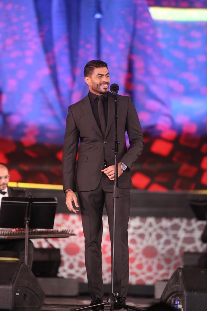 خالد سليم يحتفل بعيد ميلاده مع الجمهور.. وفرح الموجي تلفت الانظار 