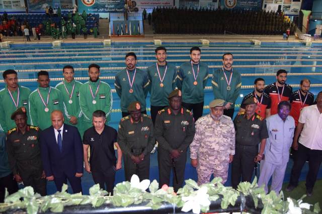 السعودية تتصدر منافسات اليوم الأول للبطولة العربية العسكرية للسباحة 