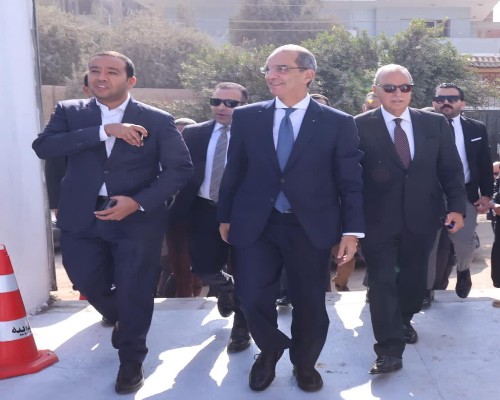 طلعت والهجان يفتتحان مكتب بريد ومدرسة We للتكنولوجيا التطبيقية بالقليوبية