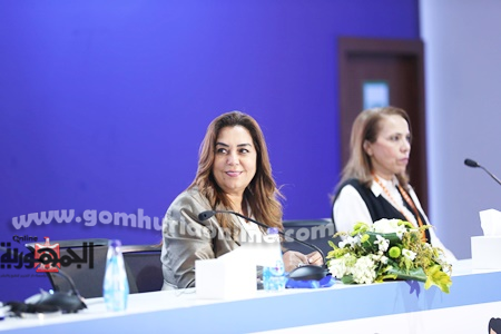 الدكتورة منال عوض وزيرة التنمية المحلية خلال الجلسة