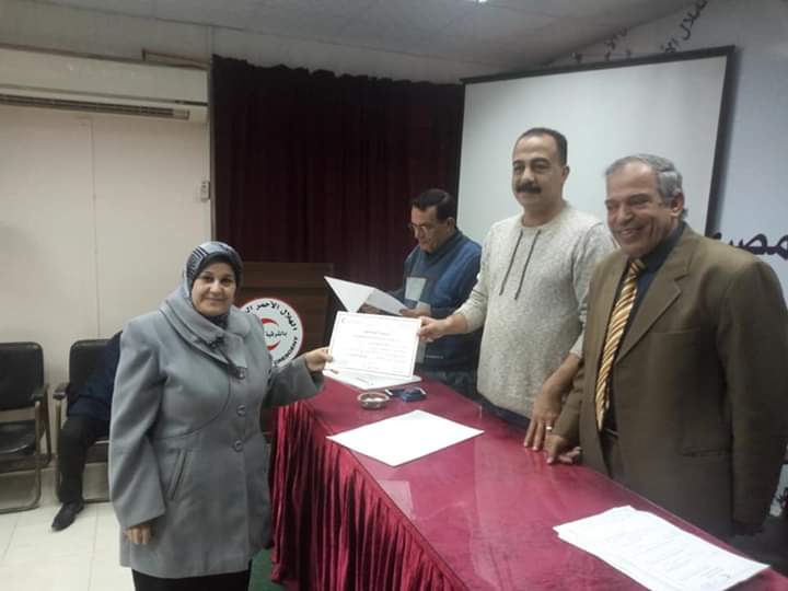 الهلال الاحمر ينتهى من دورة الاسعافات الاولية لموظفى كهرباء الشرقية.. صور