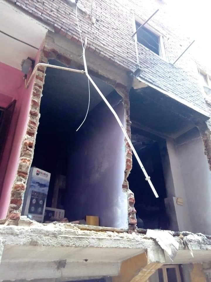 بسبب 