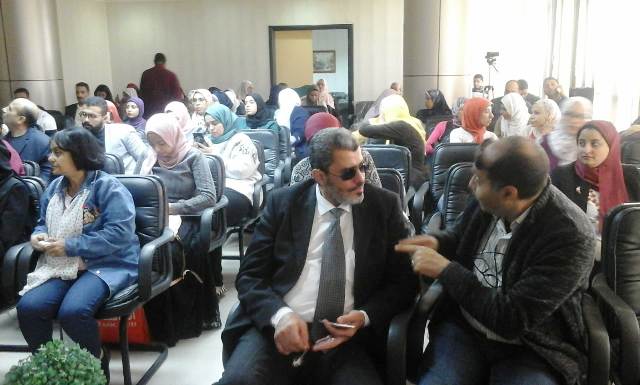 استخدام جهاز الروتارى فى علاج الجذور فى مؤتمر طب الاسنان بمستشفى الزيتون.. بالصور