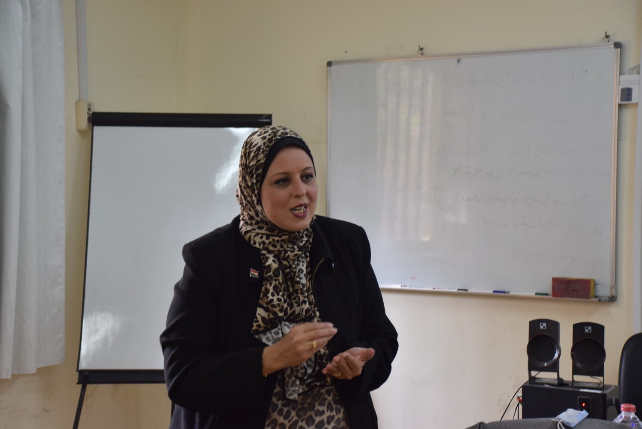 جامعة حلوان تدشن برنامج تنمية قدرات إداريي الجامعة