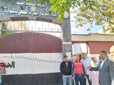 رئيس مركز ومدينة قويسنا خلال متابعته تجهيز اللجان الإنتخابية