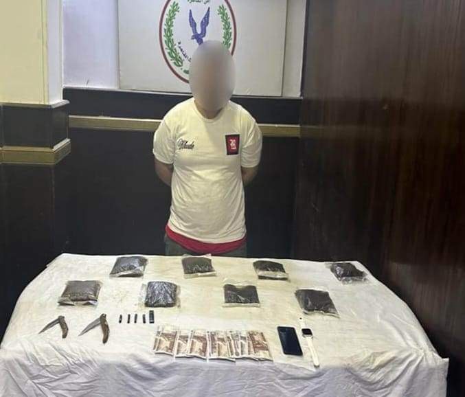 المتهم والمضبوطات 
