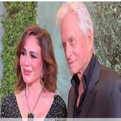 إلهام شاهين ومايكل دوجلاس
