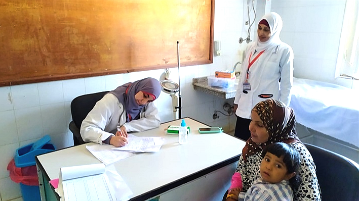 القوافل الطبية عالجت سكان المناطق النائية مجانا في الوادى الجديد.صور
