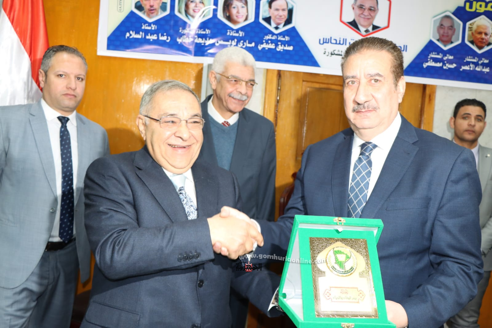 اللواء إبراهيم أبو ليمون محافظ المنوفية والدكتور صفوت النحاس ورئيس جامعة المنوفية خلال الإحتفال