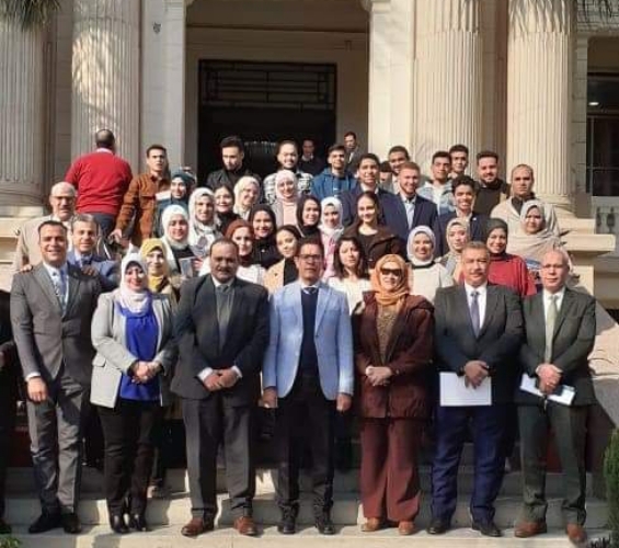 الجيزاوي يُكريم المتميزين فى الأنشطة الطلابية بجامعة بنها