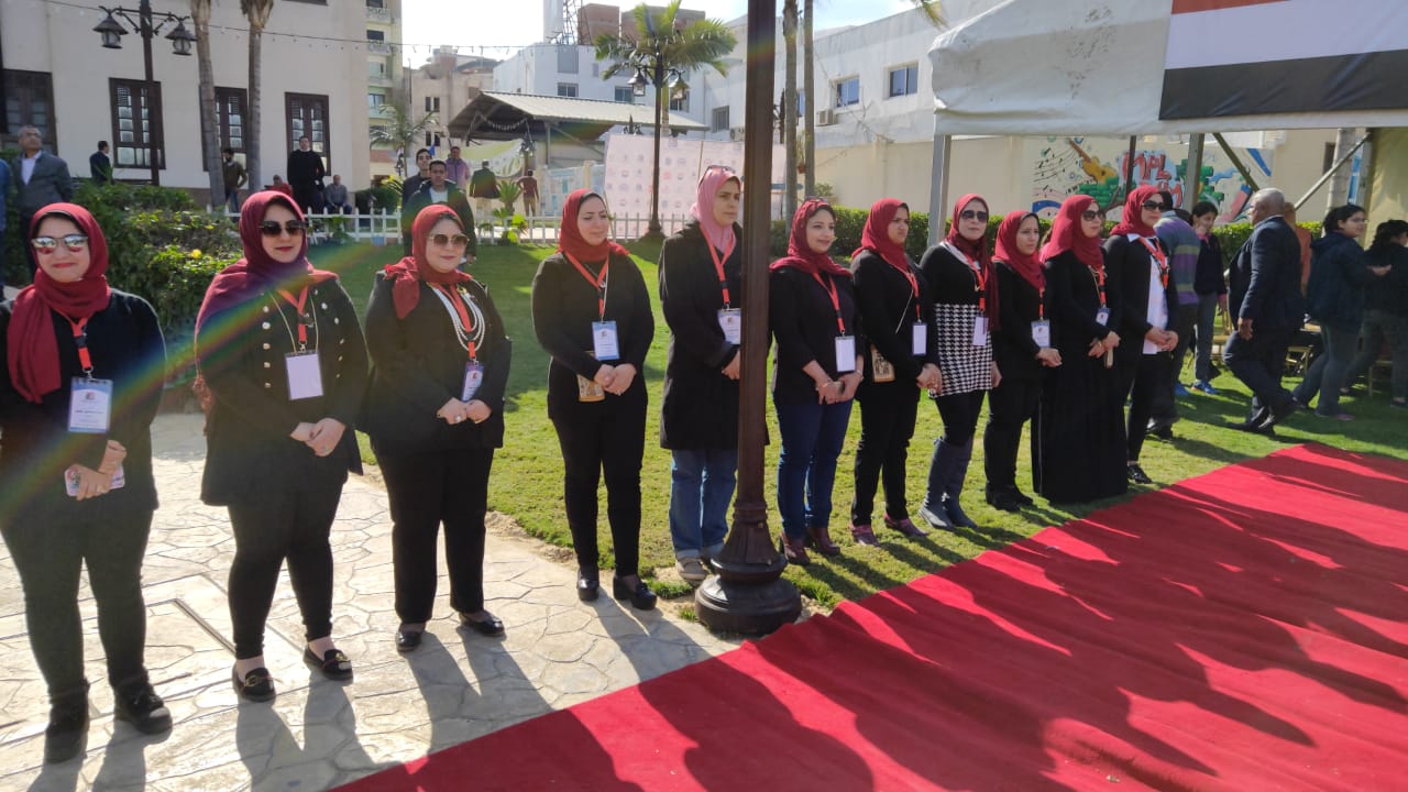 وزيرة الثقافة ومحافظ البحيرة يفتتحان معرض دمنهور الرابع للكتاب 