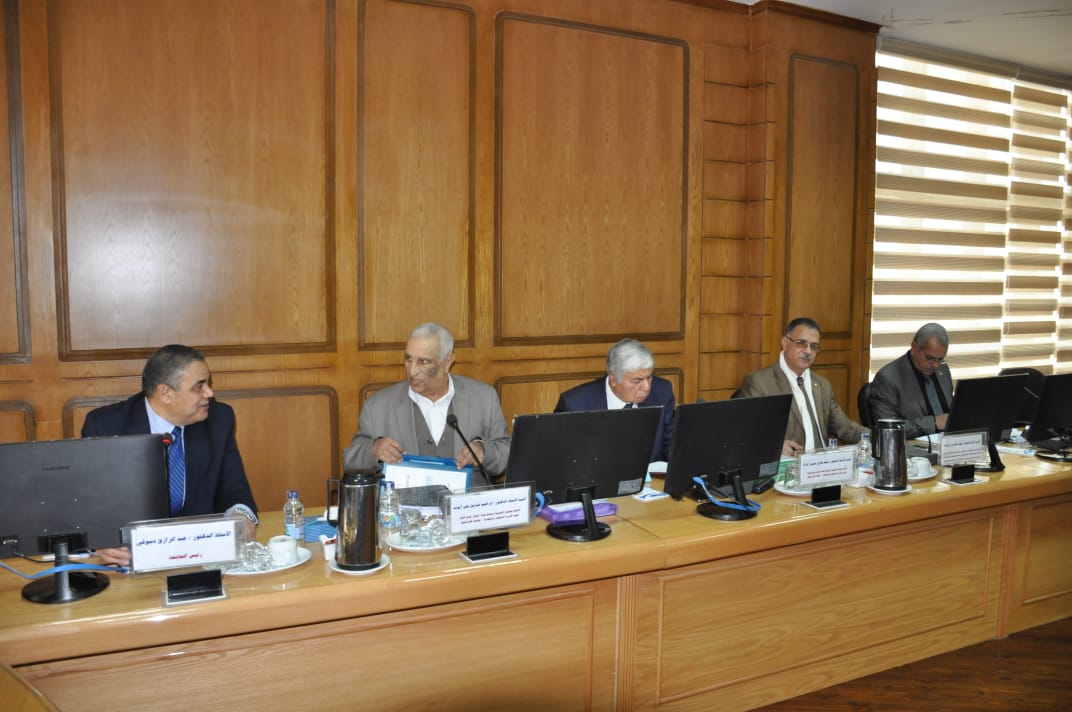 رئيس جامعة كفرالشيخ يترأس لجنة اختيارعميد كلية علوم الثروة السمكية والمصايد