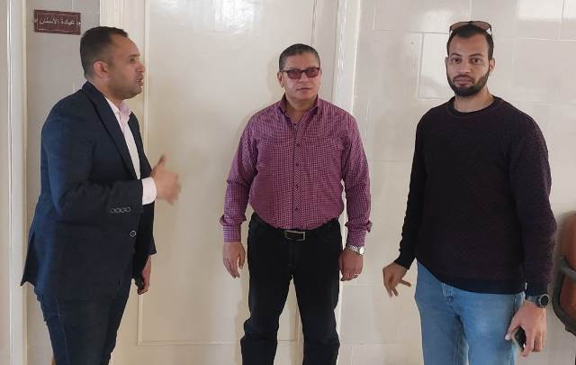 رئيس  جهاز مدينة ١٥مايو يتابع أعمال أهم المشروعات الصحية.. بالصور